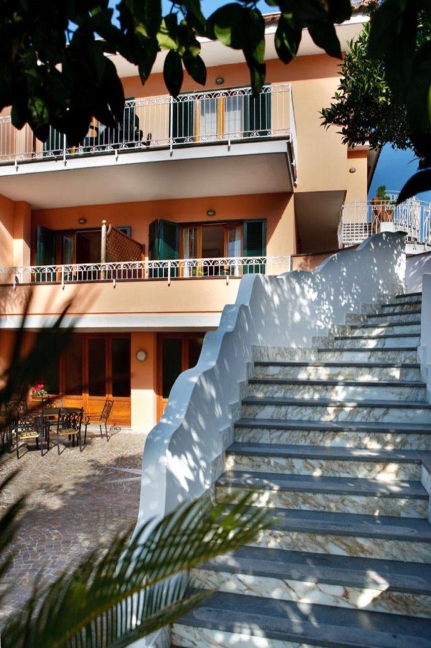 Relais Francesca Bed and Breakfast Piano di Sorrento Exteriör bild