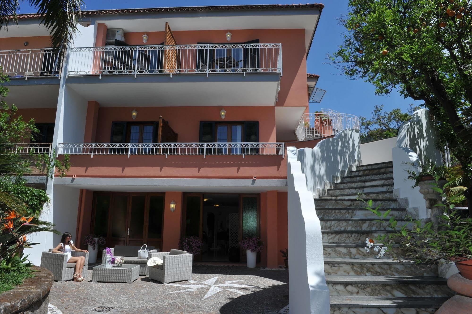Relais Francesca Bed and Breakfast Piano di Sorrento Exteriör bild